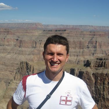 Handsome Adventist single man in the grand canyon